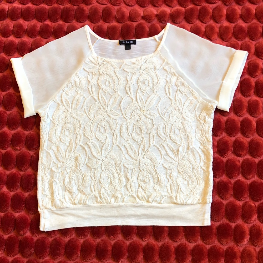 A.Byer cream lace front T w/sheer cuff sleeves. Lg
